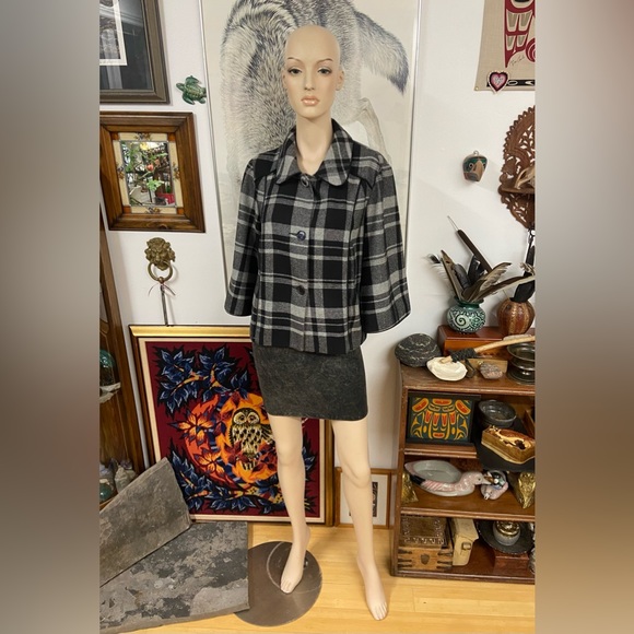 Wide Line Plaid Woolen Cardigan with Cute Big Buttons - Picture 5 of 12
